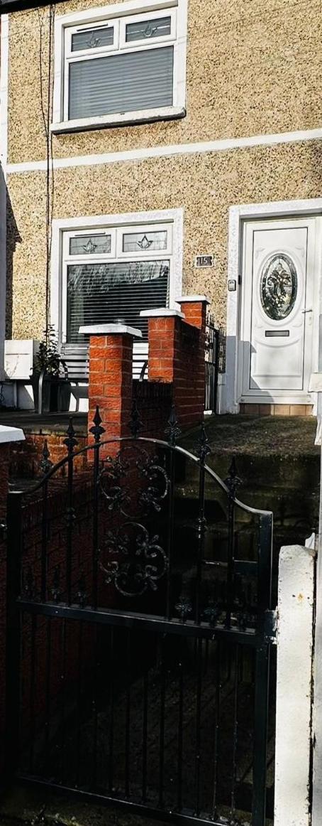 Gaeltacht Quarter Cosy Home Belfast Exterior photo